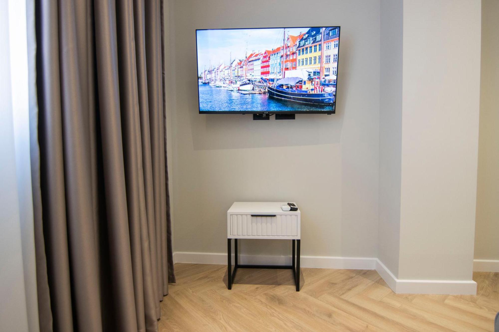 Mina Luxury Rooms Тирана Екстериор снимка
