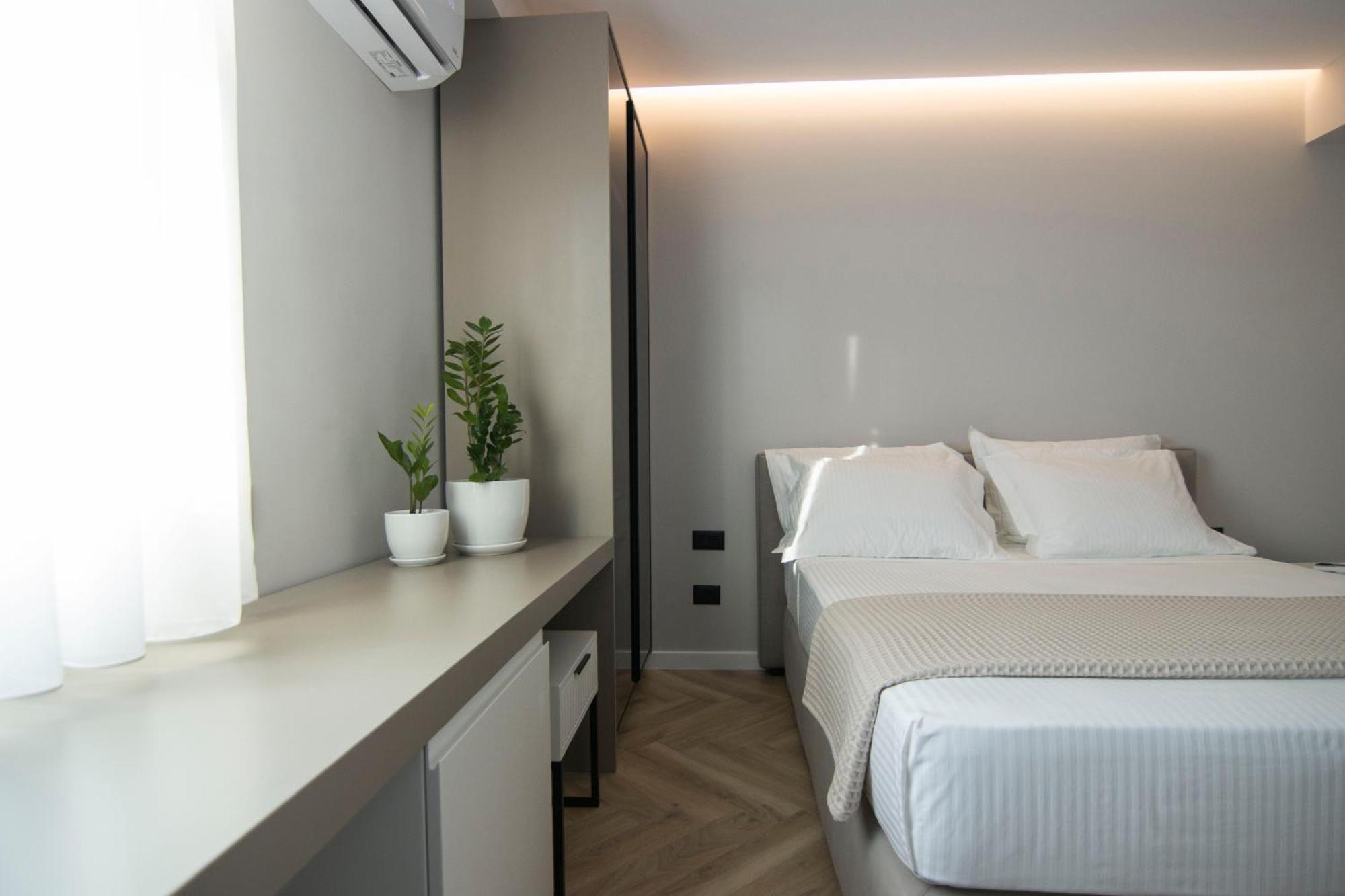 Mina Luxury Rooms Тирана Екстериор снимка